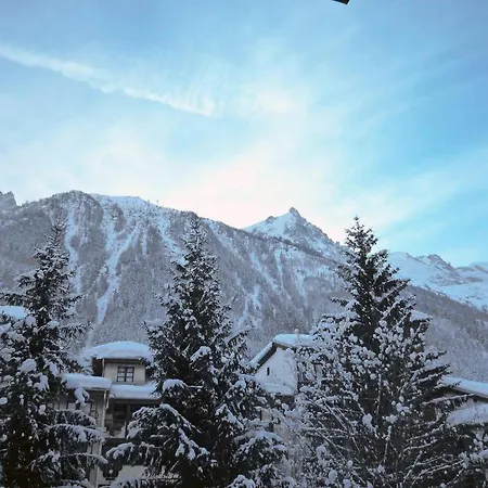 Studio With Terrace & Parking Sleeps 4 Appartement *